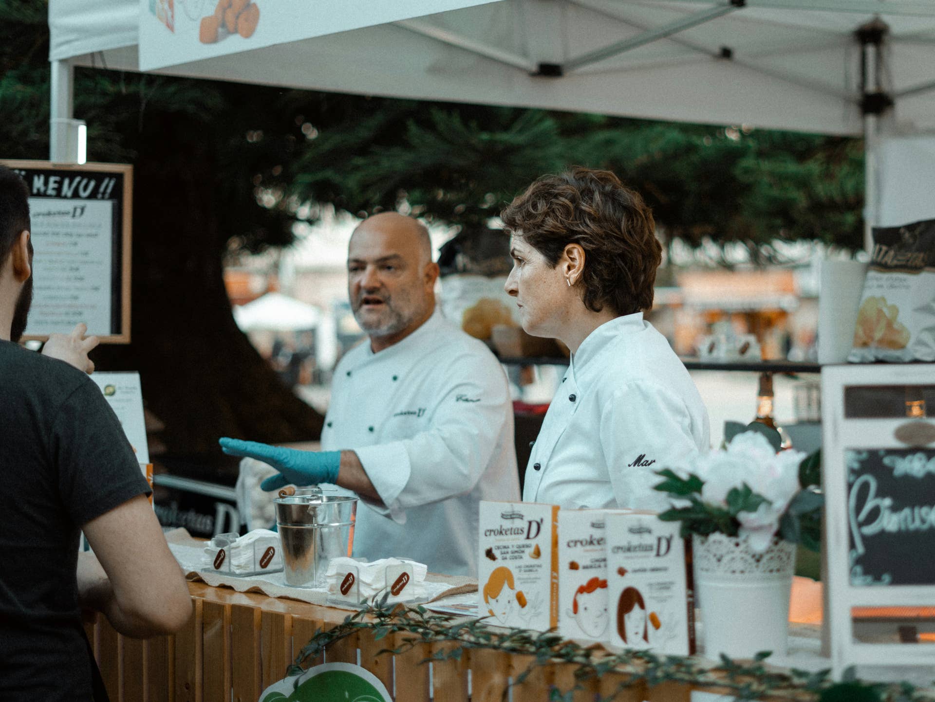 6 Iconic U S Food Festivals 2026 TravelHost Arturo Rey Cbnkoiwiccg Unsplash 