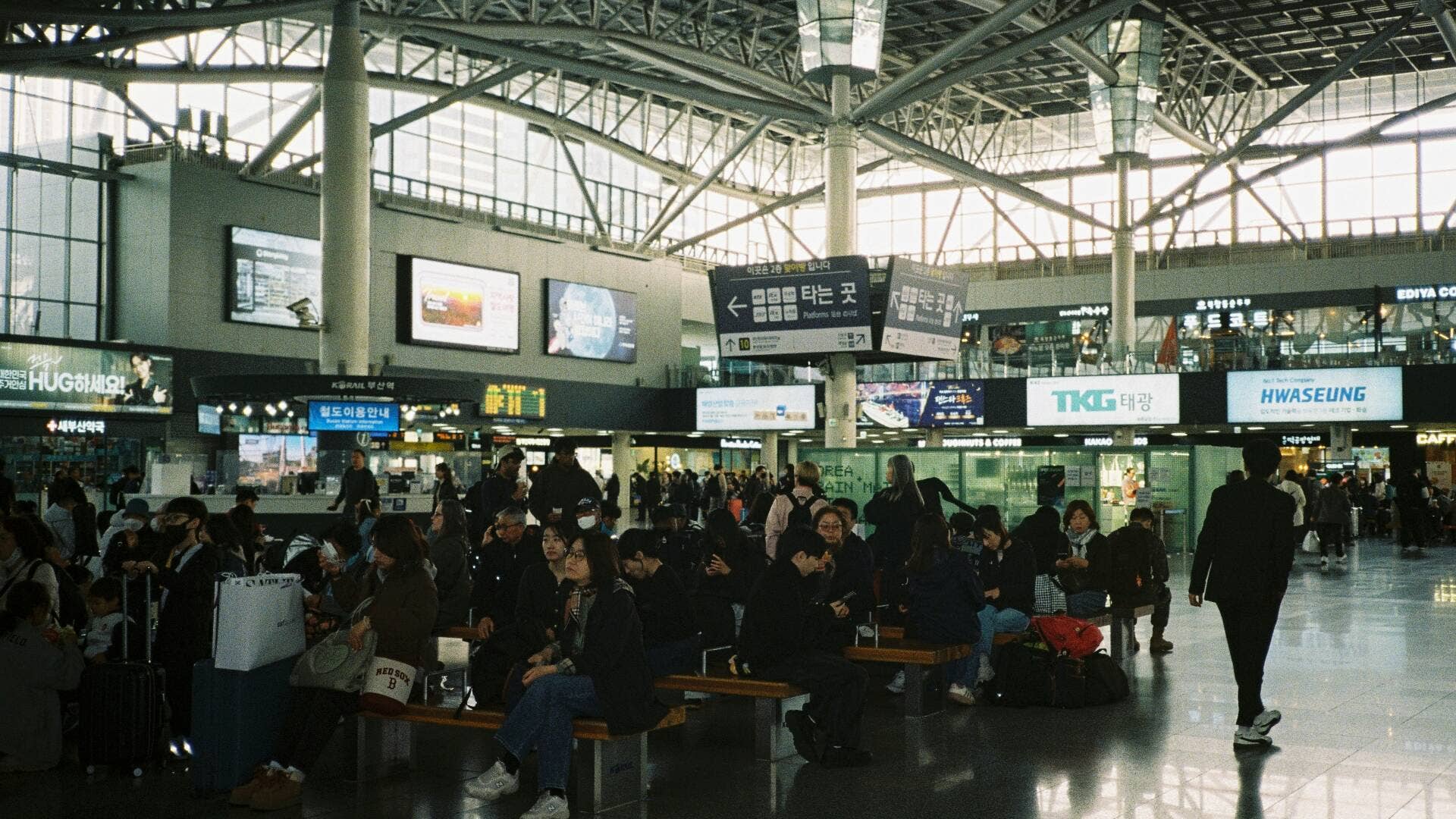 These will be the busiest U.S. airports this spring - TravelHost