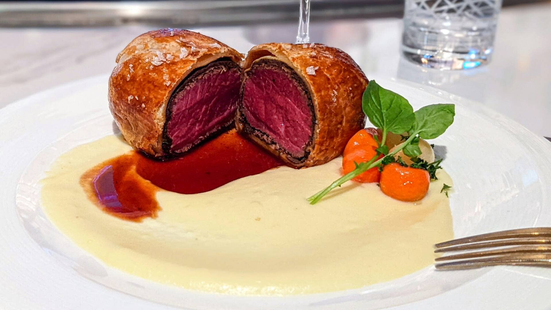 American Airlines debuts nostalgic in-flight menu - TravelHost