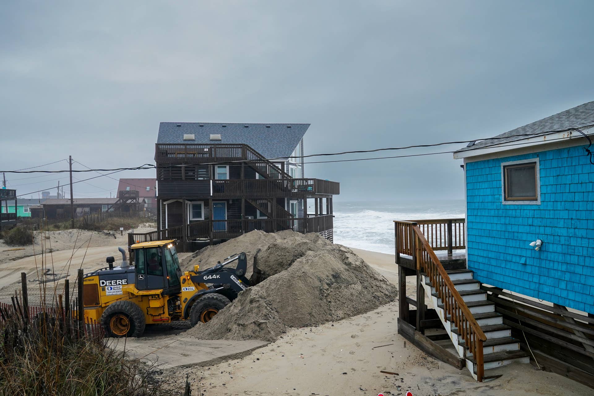 a-major-north-carolina-tourist-island-bans-non-residents-travelhost
