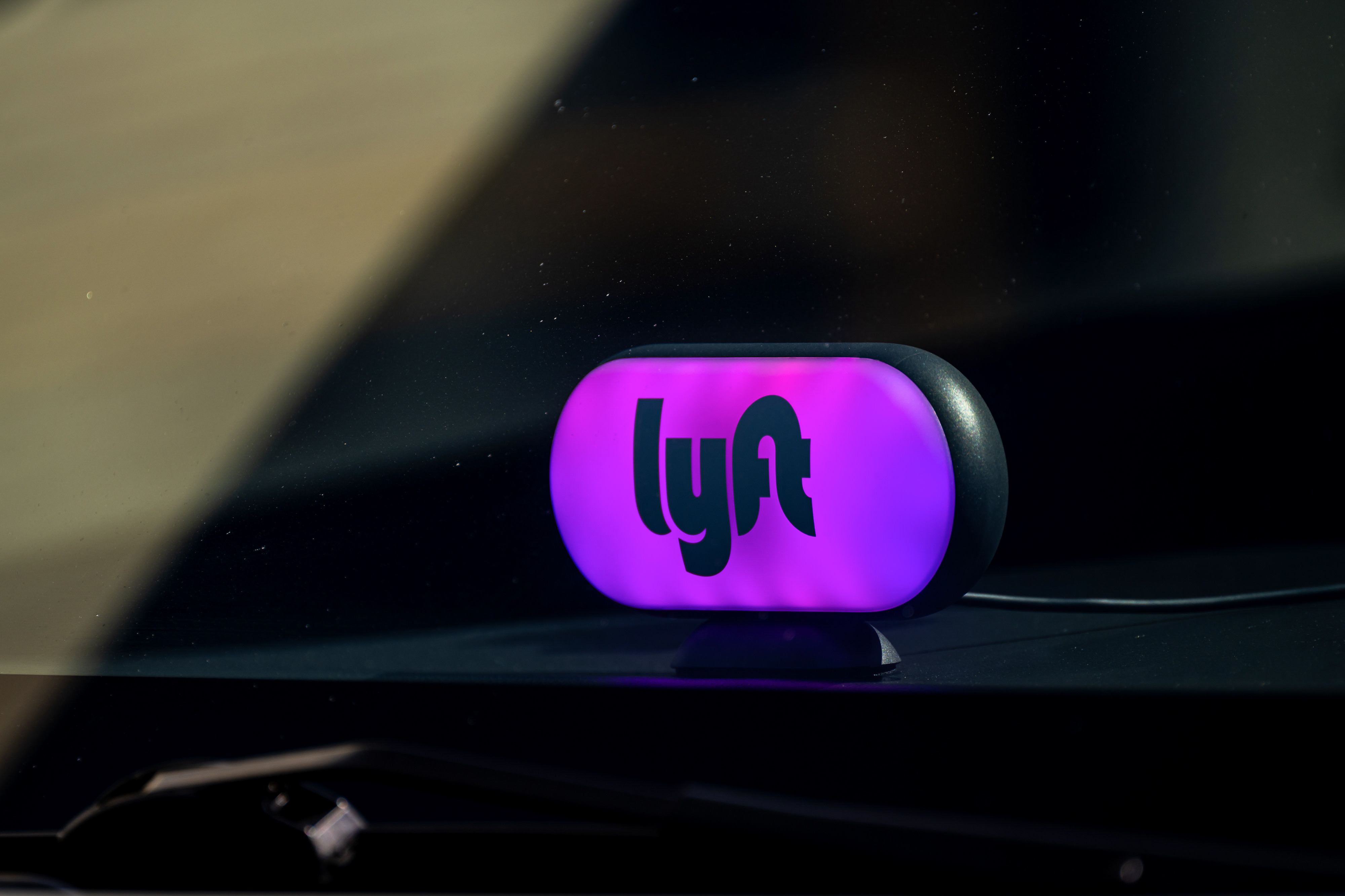 Lyft driver 'accidentally' drives off with woman's luggage