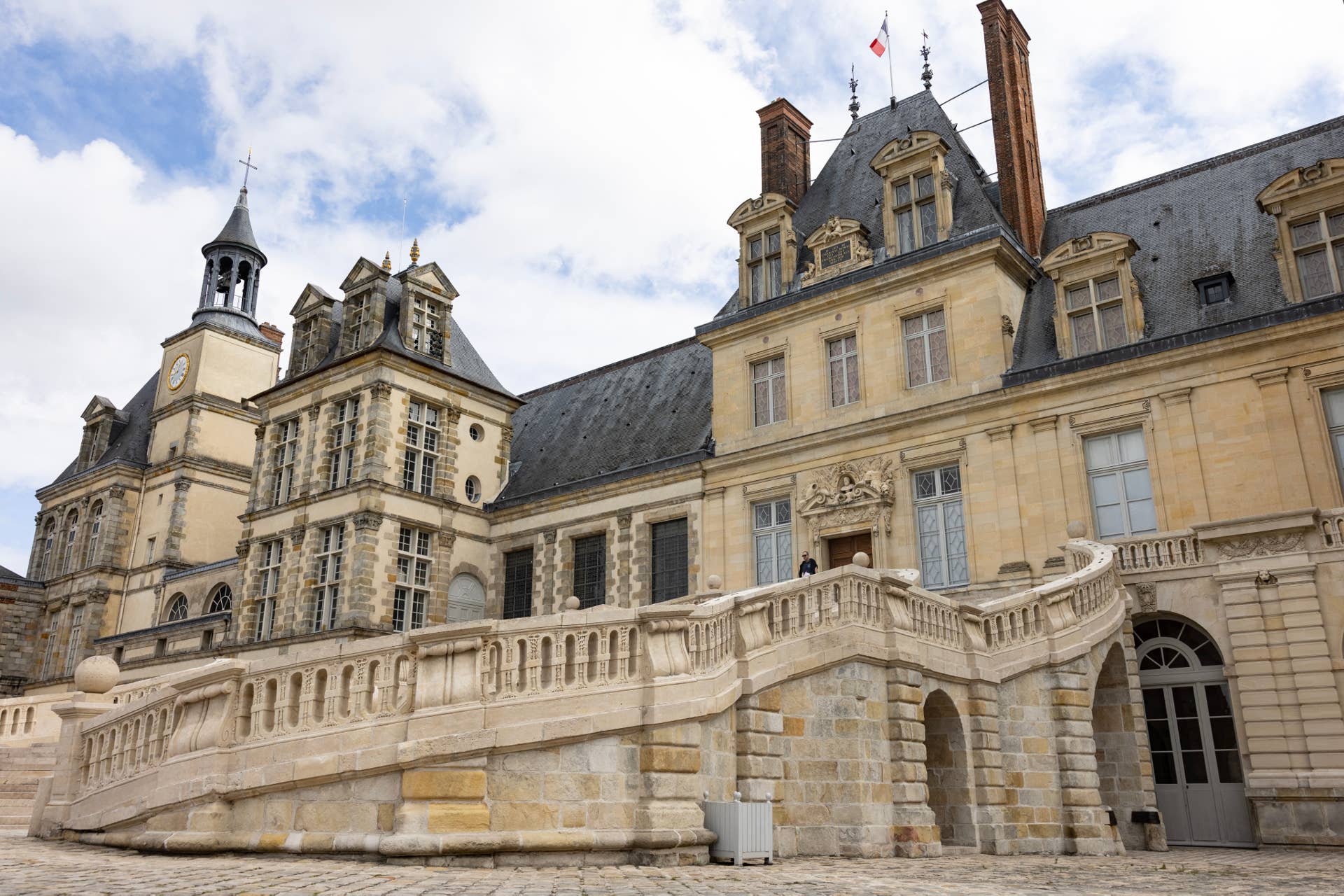 Le Ch teau De La Verdi re For Sale In France For 17 Million TravelHost le-ch-teau-de-la-verdi-re-for-sale-in-france-for-17-million-travelhost