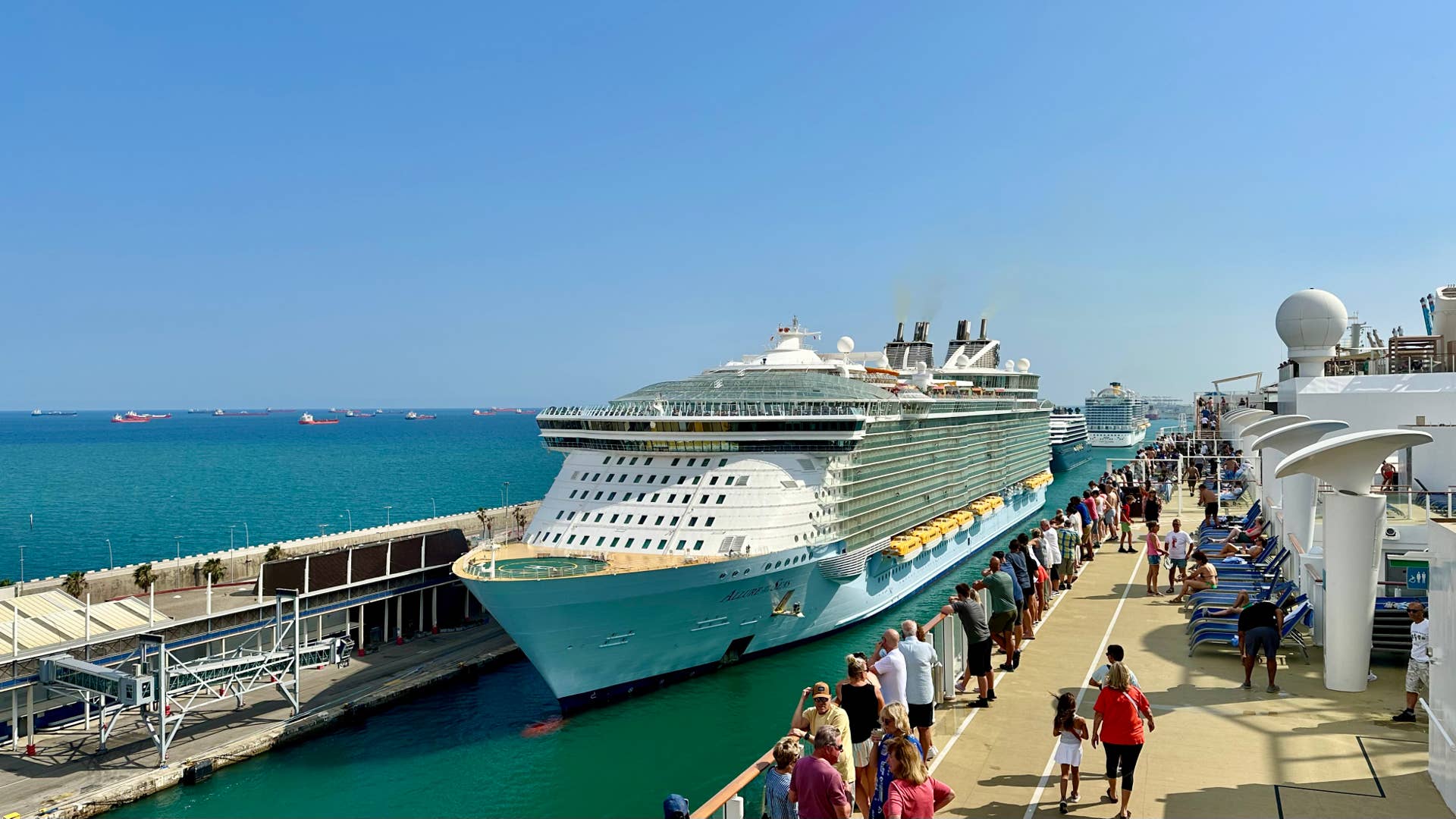 DAILY PLANNER FOR ALLURE OF THE SEAS