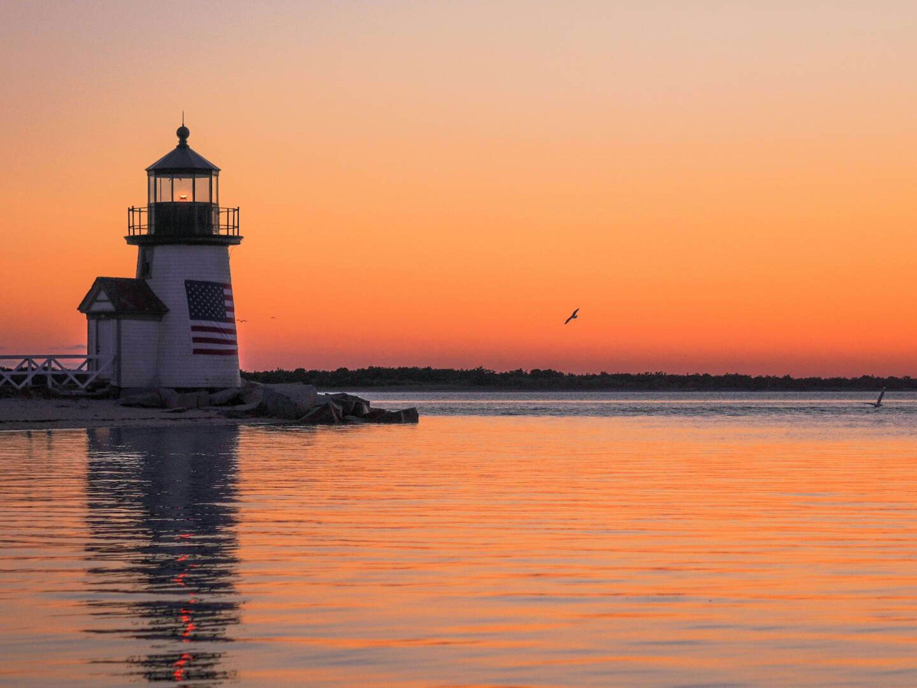 Upscale Resort Limits Tourists - Alternatives